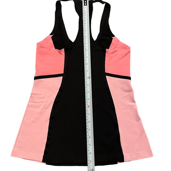 perfect condition ! lululemon tank - Picture 4 of 6